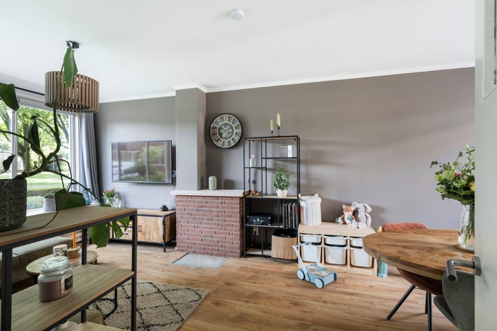 Foto 13 van Van Limburg Stirumplantsoen 24