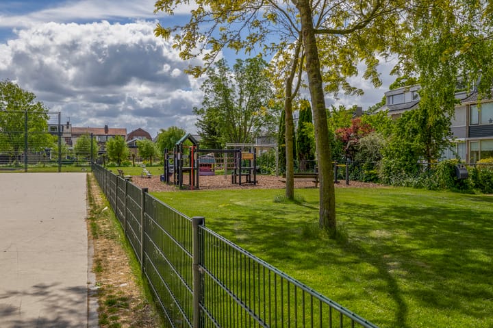 Photo 32 of Nassaustraat 12