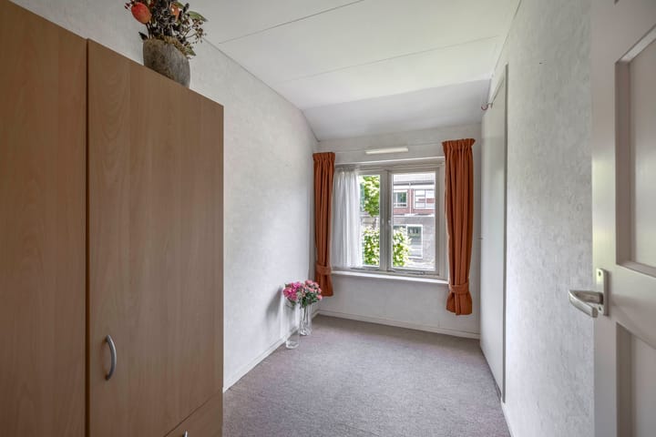 Photo 19 of Nassaustraat 12