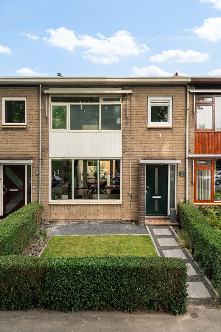 Foto 61 van Van Limburg Stirumplantsoen 24