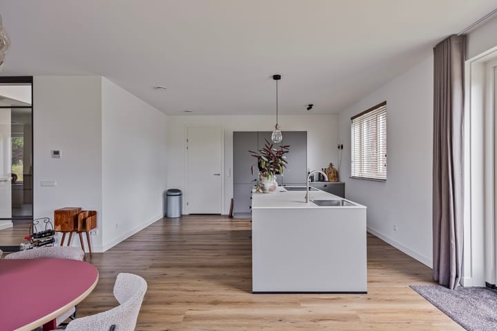 Foto 26 van Bredestraat-Zuid 49-A