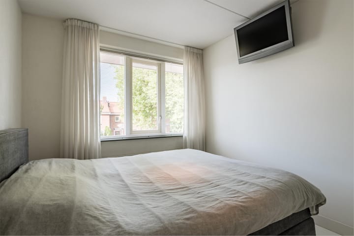 Foto 25 van Admiraal de Ruyterlaan 24-A