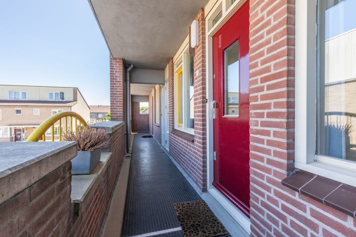 Foto 37 van M. Gandhilaan 61