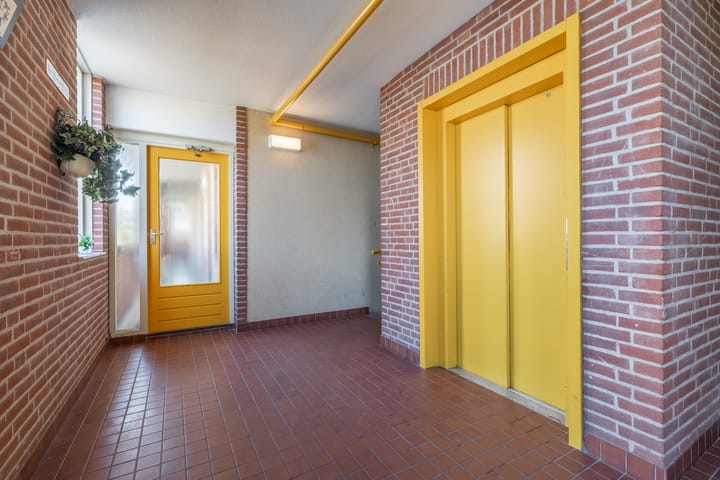 Foto 39 van M. Gandhilaan 61