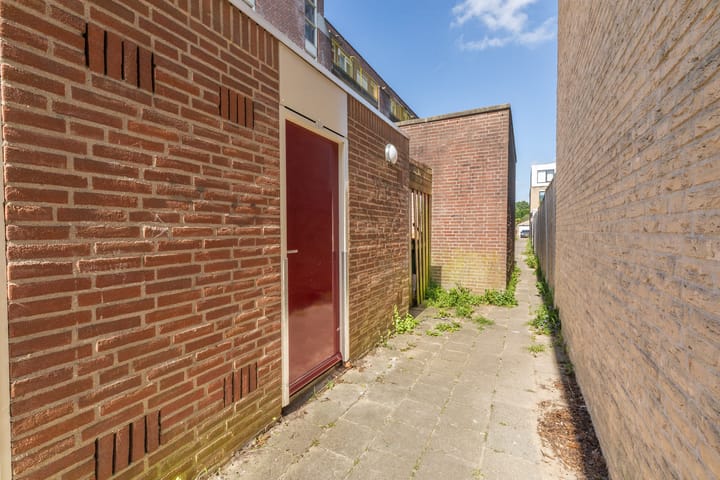 Foto 42 van M. Gandhilaan 61