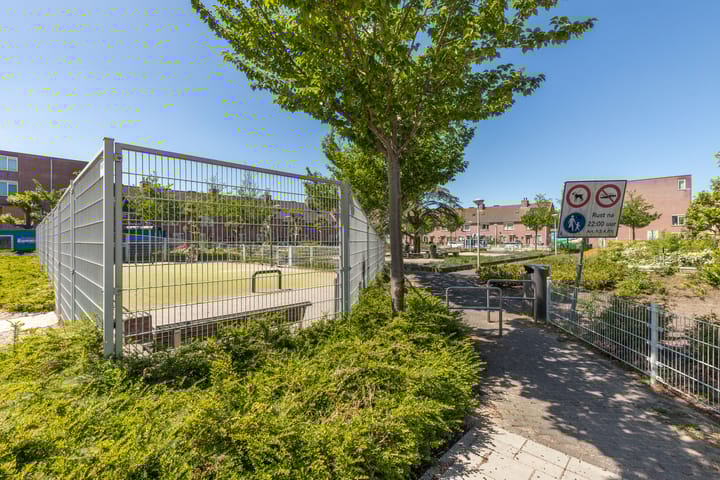 Foto 44 van M. Gandhilaan 61