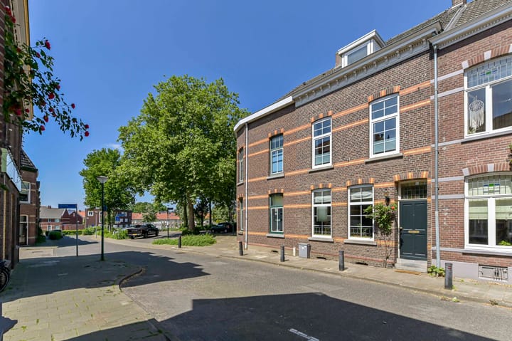 Foto 1 van Dokter Leursstraat 18