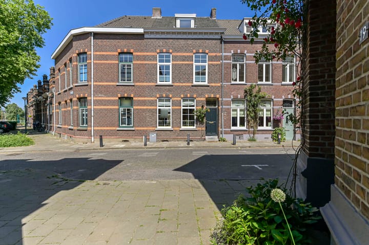 Foto 5 van Dokter Leursstraat 18