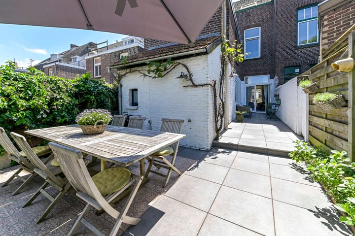 Foto 32 van Dokter Leursstraat 18