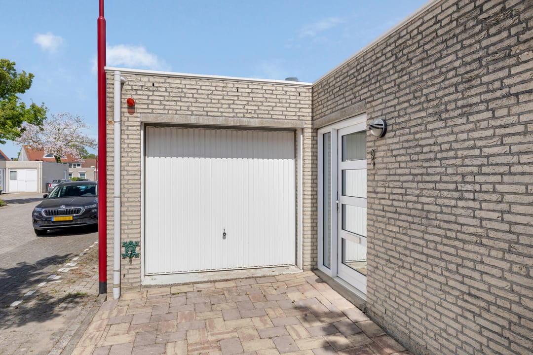 Photo 8 of Conrad Busken Huethove 9