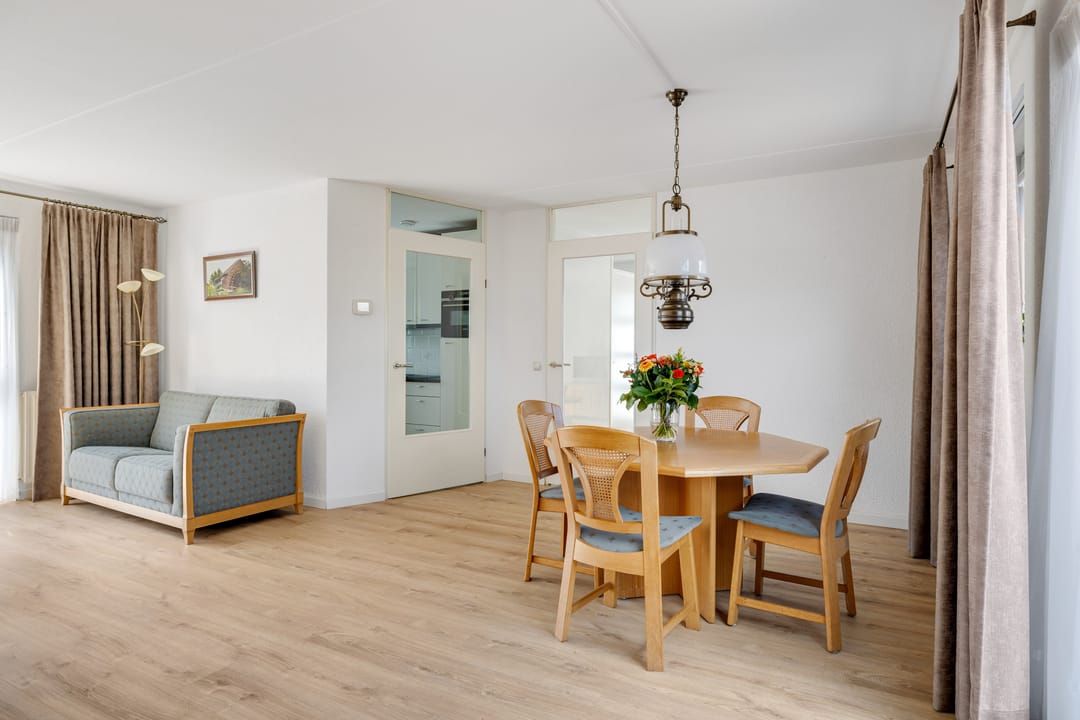 Photo 16 of Conrad Busken Huethove 9