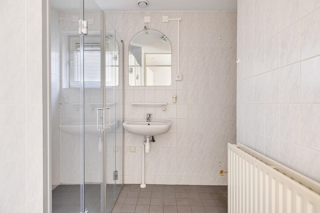 Photo 31 of Conrad Busken Huethove 9