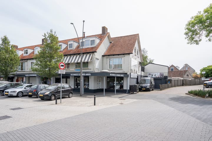 Raadhuisplein 2, Arkel