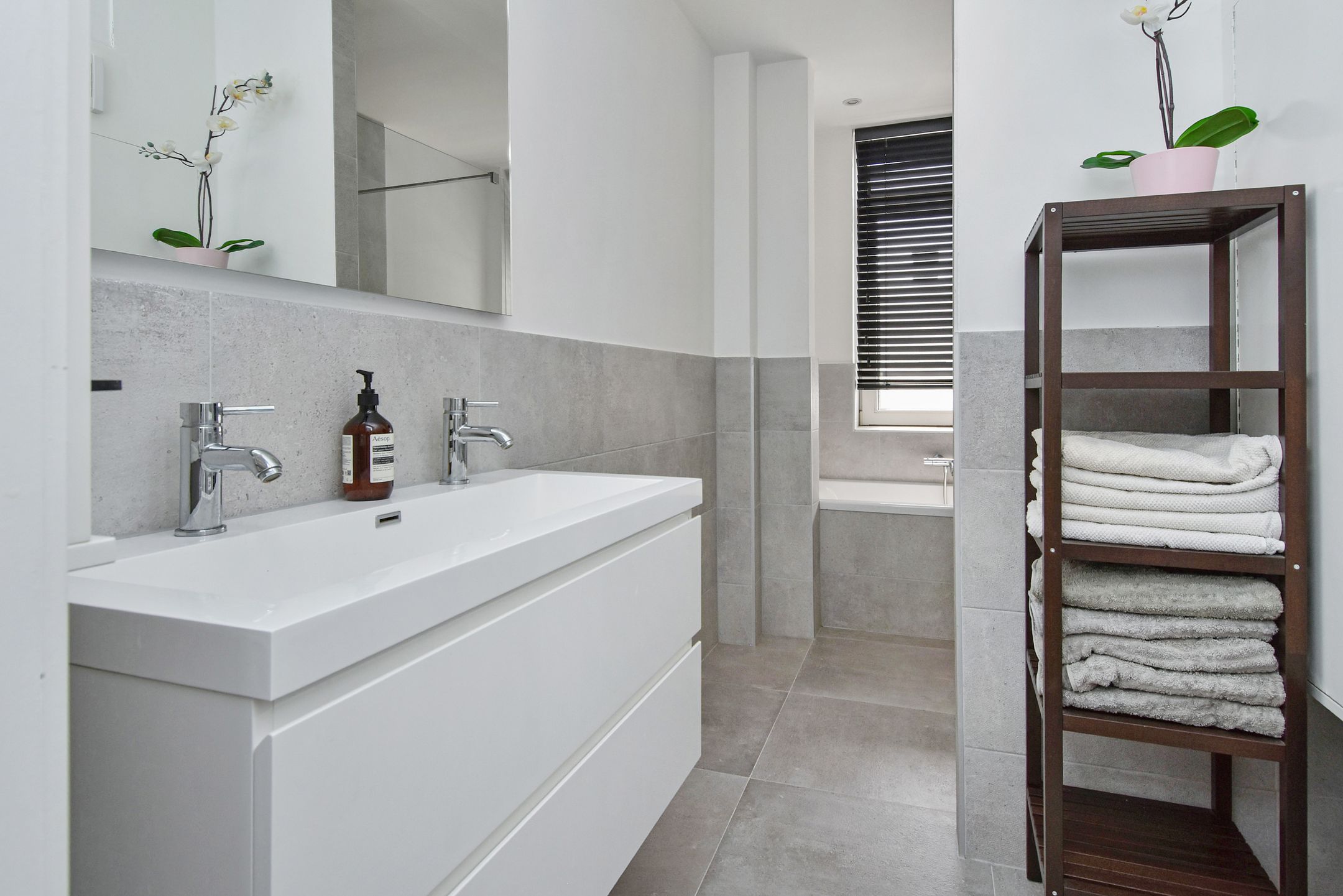 Foto 30 van Goudenregenstraat 325