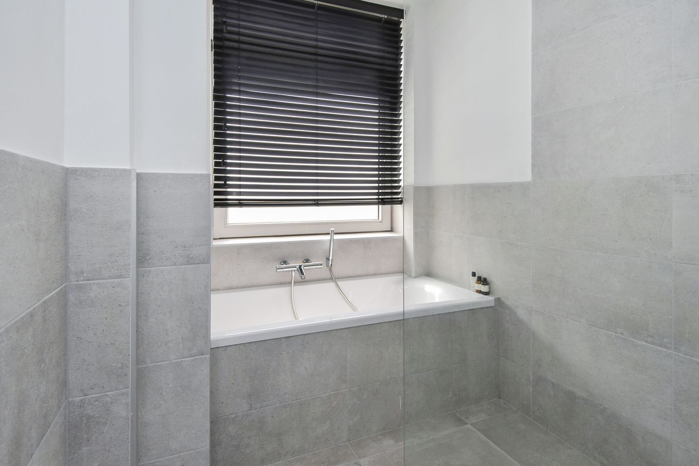 Foto 34 van Goudenregenstraat 325