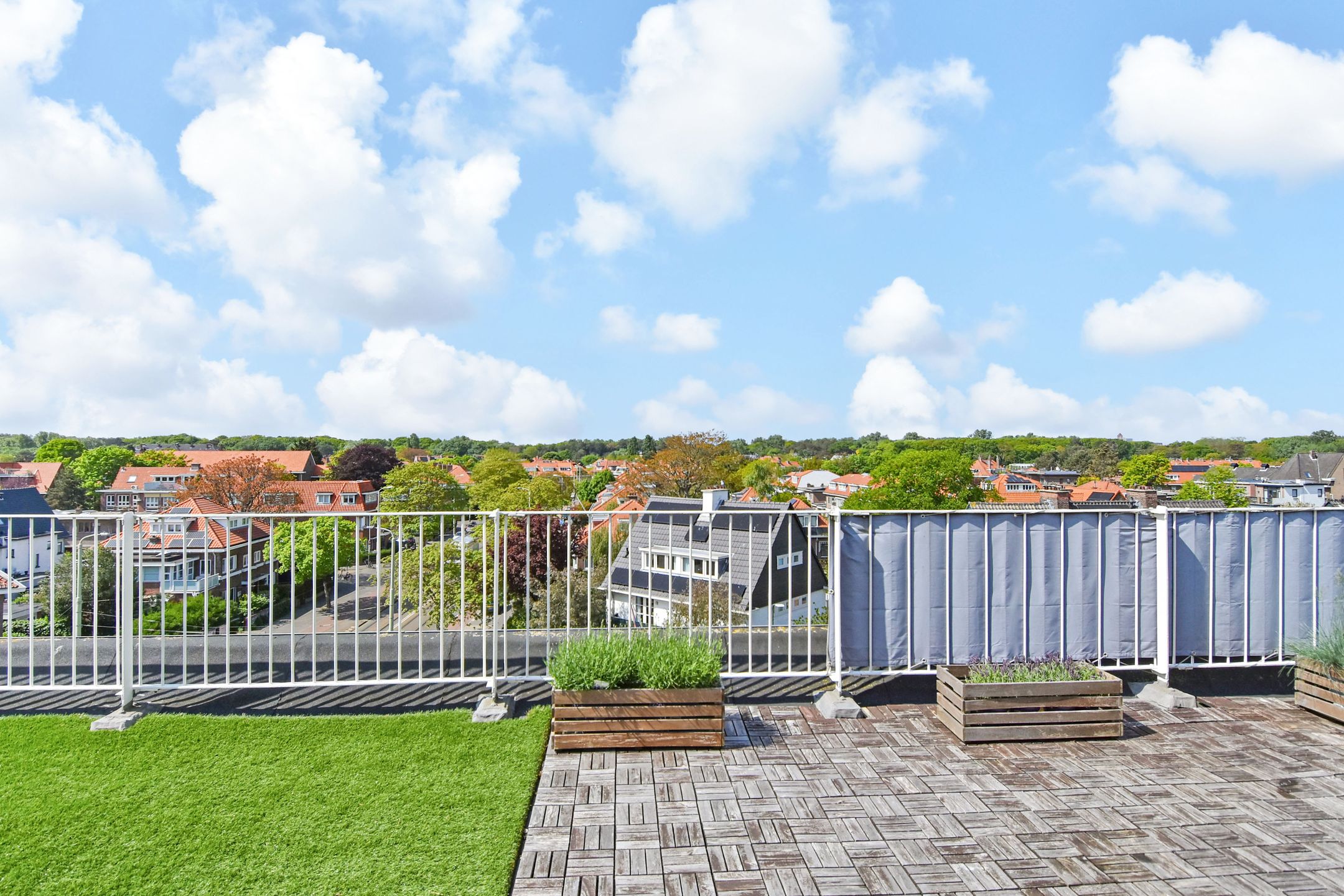 Foto 42 van Goudenregenstraat 325