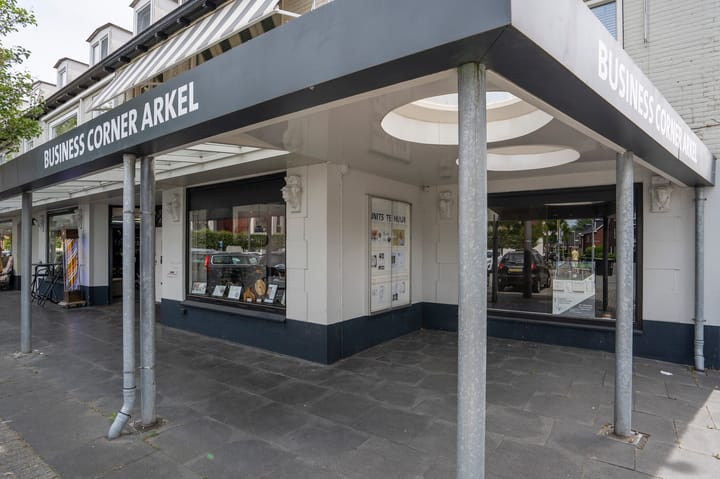 Raadhuisplein 2, Arkel