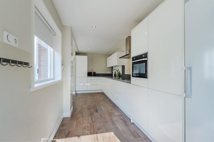 Foto 11 van Troelstrastraat 57