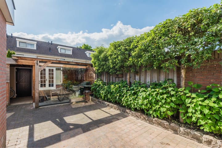 Foto 46 van Troelstrastraat 57