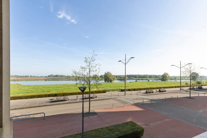 Photo 13 of Maasboulevard 231