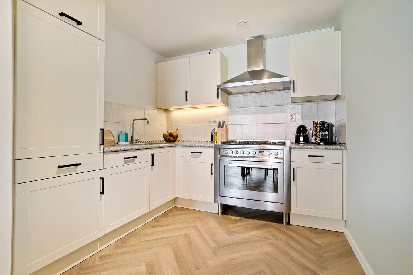 Photo 14 of Maasboulevard 231