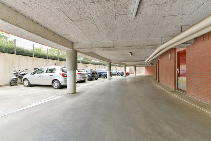 Photo 36 of Plantage 140