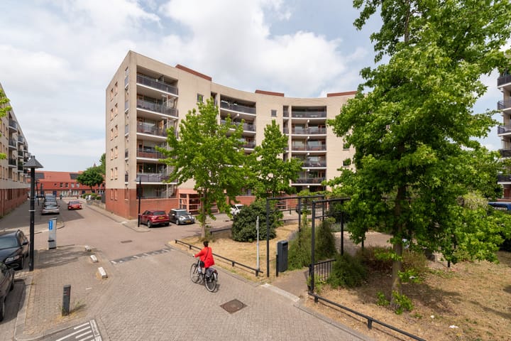 Photo 38 of Plantage 140