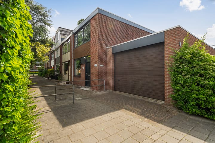 Photo 1 of F.C. Dondersstraat 25