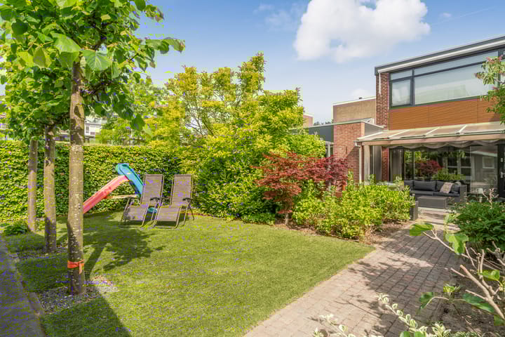 Photo 6 of F.C. Dondersstraat 25