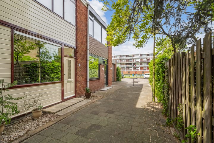 Photo 7 of F.C. Dondersstraat 25