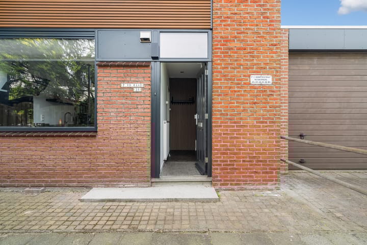 Photo 8 of F.C. Dondersstraat 25