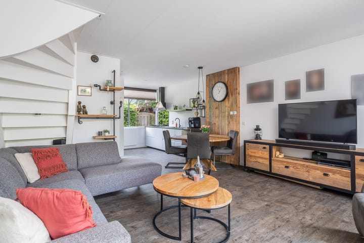 Photo 13 of F.C. Dondersstraat 25