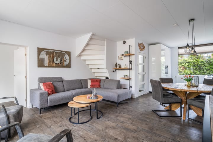 Photo 14 of F.C. Dondersstraat 25