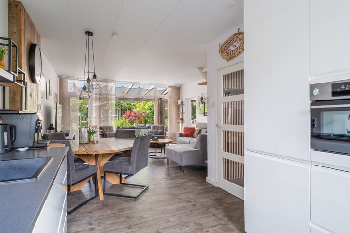 Photo 16 of F.C. Dondersstraat 25