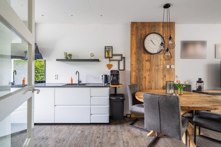 Photo 18 of F.C. Dondersstraat 25