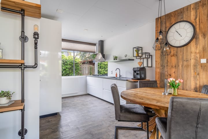 Photo 19 of F.C. Dondersstraat 25