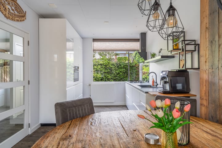 Photo 21 of F.C. Dondersstraat 25