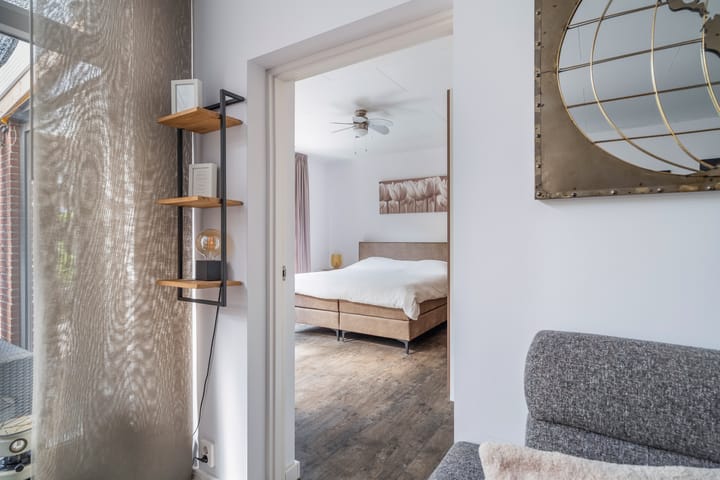 Photo 23 of F.C. Dondersstraat 25