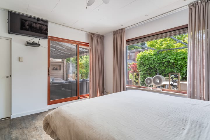 Photo 27 of F.C. Dondersstraat 25