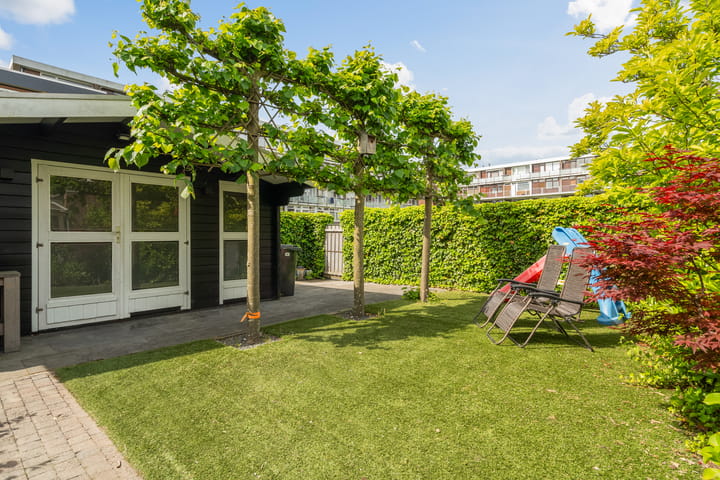 Photo 36 of F.C. Dondersstraat 25