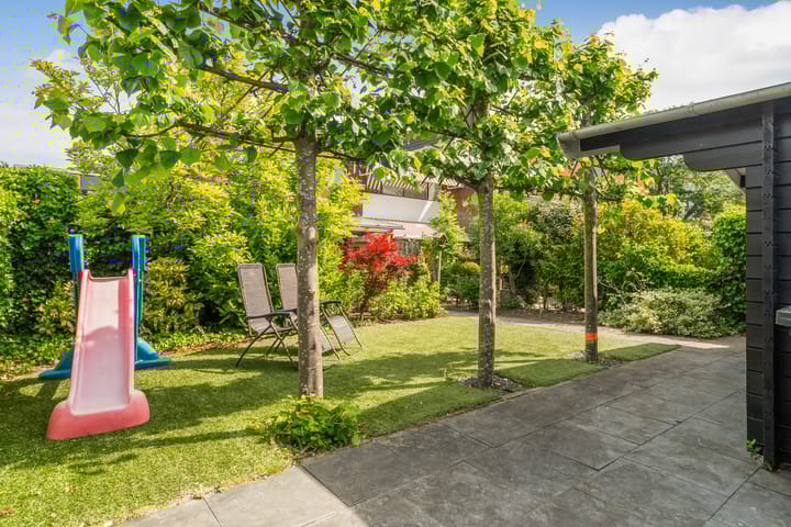 Photo 37 of F.C. Dondersstraat 25