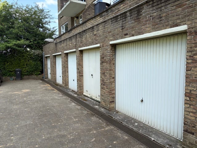 Foto 1 van Garagebox Burgemeester Geuljanslaan