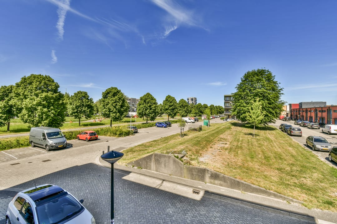 Photo 8 of Scharlakenstraat 27