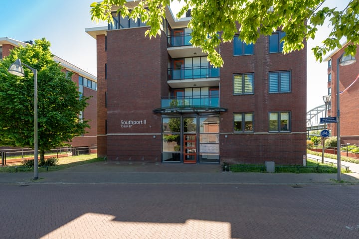 Foto 5 van Burgemeester Van den Helmlaan 85