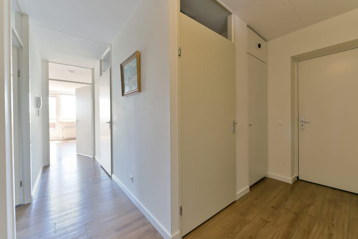 Foto 9 van Burgemeester Van den Helmlaan 85