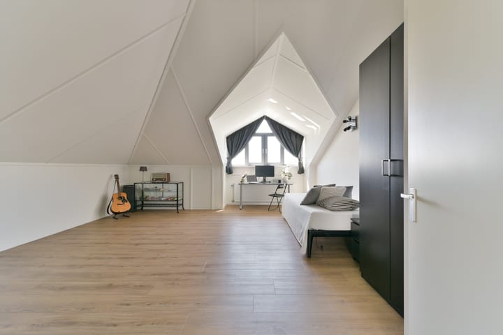 Foto 43 van Burgemeester Van den Helmlaan 85