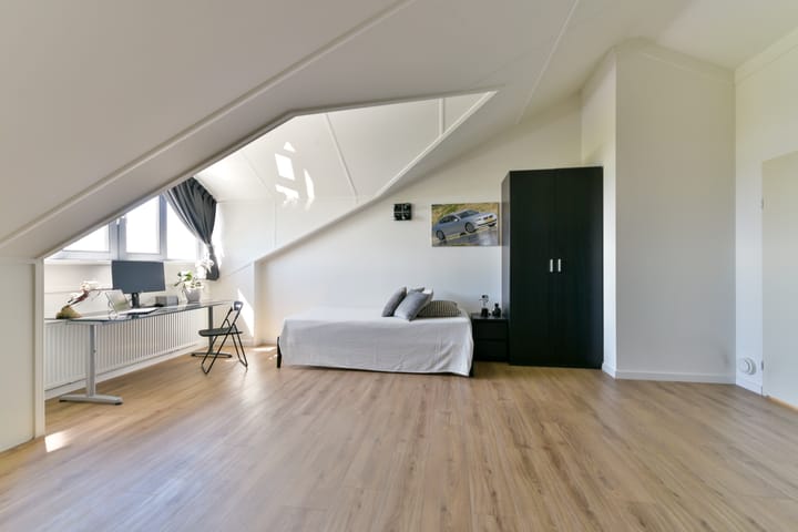 Foto 45 van Burgemeester Van den Helmlaan 85