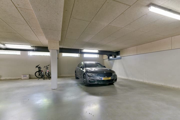 Foto 52 van Burgemeester Van den Helmlaan 85