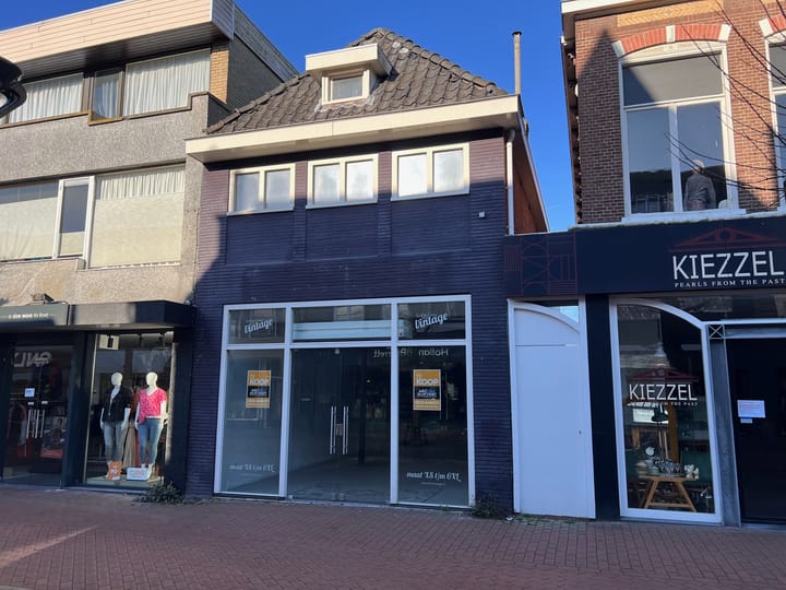 Zuiderbuurt 18