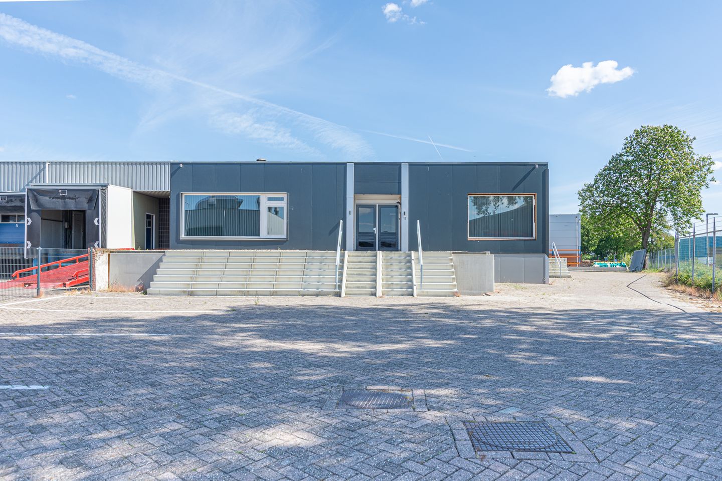 Bekijk foto 3 van Handelsstraat 12